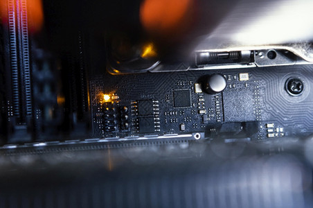 藍色電腦背景 網絡技術開發的美學與實用性融合